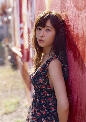 贪婪的红唇